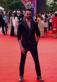 IFFI 2023 में सारा अली खान ने लहंगे में ढाया कहर...बॉस लेडी लुक में पहुंचीं माधुरी दीक्षित, देखिए कौन-कौन हुआ शामिल