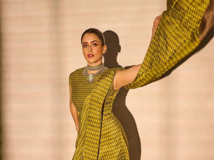 Sanya Malhotra is ready to show us how to rock a saree look with elegance.