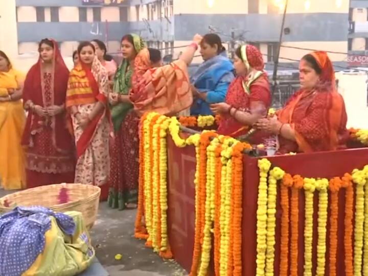 Congress leader Ajay Rai celebrate chhath puja and prayer for stranded laborers in Uttarkashi Chhath Puja 2023: कांग्रेस नेता अजय राय के घर मनाया गया छठ, टनल में फंसे मजदूरों के लिए की प्रार्थना