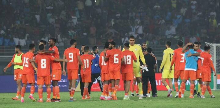 எனினும் முதல் பாதி ஆட்ட நேர முடிவில் யாரும் கோல் அடிக்கவில்லை இரண்டாவது பாதி ஆட்டத்தை தொடங்கிய இரு அணிகளும் பந்தை வளைக்குள் தள்ள போராடிக் கொண்டிருந்தது.