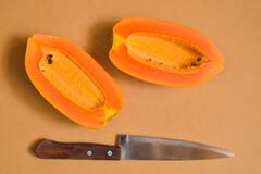 Papaya: குளிர்காலத்தில் பப்பாளி சாப்பிடலாமா? ஊட்டச்சத்து நிபுணர்கள் சொல்லும் பதில்!