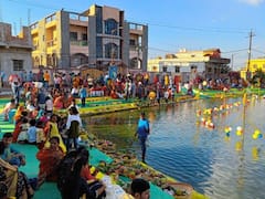 Chhath Puja 2023: सूर्य को अर्घ्य देने के साथ ही छठ महापर्व समाप्त, झारखंड में दिखी श्रद्धालुओं की अद्भुत आस्था