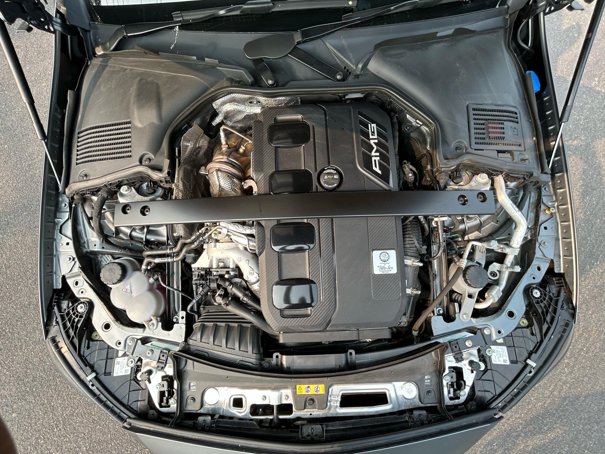 Mercedes-AMG C43 Review: नई मर्सडीज-एएमजी सी43 इलेक्ट्रिक सेडान कार की वो 5 खासियत, जो आपको पता होनी चाहिए!