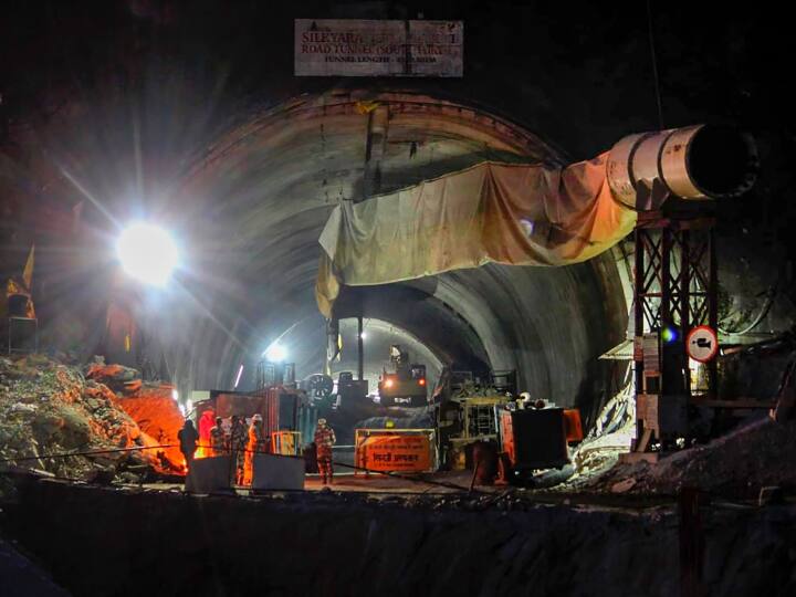 Uttarakhand Tunnel Collapse Rescue Opration Khichdi Porridge Sent First Time In 9 days to Workers Trapped उत्तरकाशी की सुरंग में फंसे श्रमिकों को 9 दिन पहली बार भेजा गया खिचड़ी-दलिया, इस तकनीक से दिया जा रहा खाना
