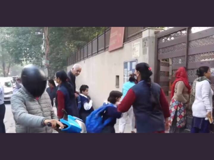 All schools were closed after an early winter break was announced on November 8 amid rising pollution in the national capital. (Image Source: X/@PTI)