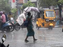 குலசேகரப்பட்டினத்தில் கொட்டித் தீர்த்த மழை.. 4 மாவட்டங்களுக்கு ஆரஞ்சு அலர்ட்.. இன்னும் எத்தனை நாட்களுக்கு கனமழை?