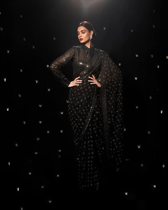 Diana Penty: Diana Penty is looking very glamorous in black saree, see pictures Diana Penty: Diana Penty is looking very glamorous in black saree, see pictures