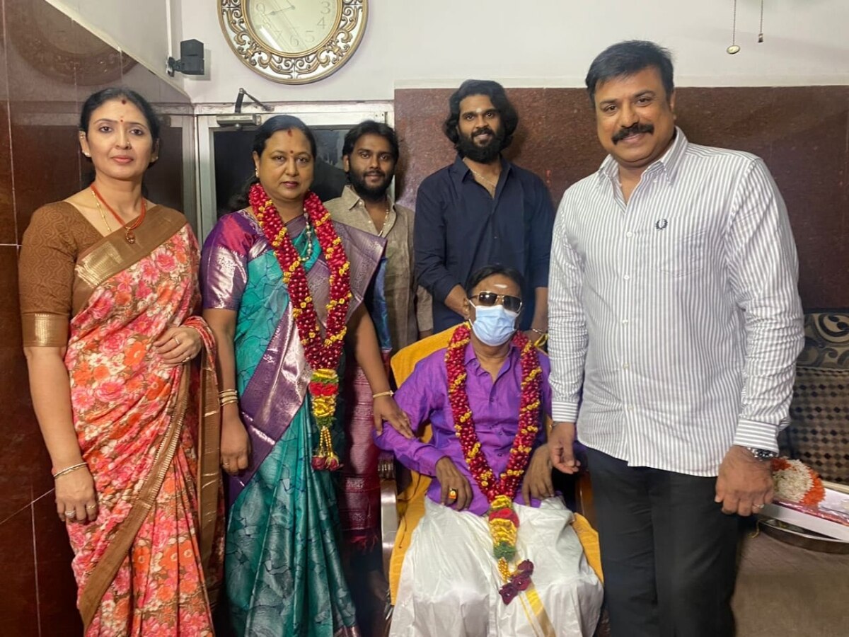 Premalatha Vijayakanth :  ’மருத்துவமனையில் விஜயகாந்த்’ செயல் தலைவராகும் பிரேமலதா, இளைஞரணிக்கு விஜயபிரபாகரன்...?