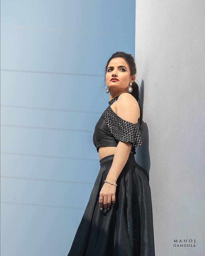 ఆమె వెళ్లిన సీజన్ పలు వివాదాలకు దారి తీసింది.