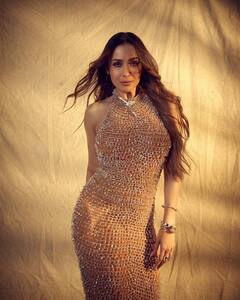 PHOTO: 50 वर्षीय मलायका अरोराचा बोल्ड लूक; फोटो होतायत व्हायरल!