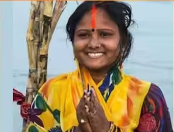 છઠ્ઠનો તહેવાર કારતક મહિનાની છઠ્ઠની તિથિએ ઉજવવામાં આવે છે. આ તહેવાર પર છઠ્ઠી મૈયા અને સૂર્ય ભગવાનની પૂજા કરવામાં આવે છે. આ દરમિયાન મહિલાઓ પીળા કલરનું સિંદૂર લગાવે છે.