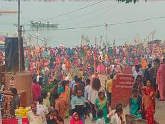 Chhath Puja 2023: वाराणसी में छठ महापर्व का समापन, घाटों पर दिखा अद्भुत नजारा- देखें तस्वीरें