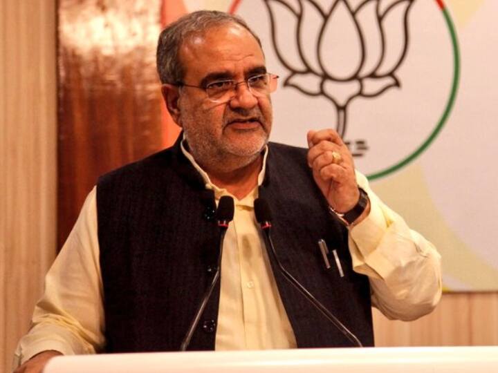 Lok Sabha Election 2024: यूपी में मिशन 80 के लिए BJP में बड़ा बदलाव, जिलों के प्रभारी बदले, भूपेंद्र चौधरी ने किया एलान Lok Sabha Election 2024 BJP changed in-charge of 98 districts in UP Check Name ANN Lok Sabha Election 2024: यूपी में मिशन 80 के लिए BJP में बड़ा बदलाव, जिलों के प्रभारी बदले, भूपेंद्र चौधरी ने किया एलान