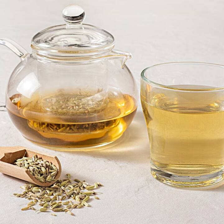 ਡੀਹਾਈਡ੍ਰੇਸ਼ਨ ਨਾਲ ਸਰੀਰ ਵਿੱਚ ਕਈ ਸਮੱਸਿਆਵਾਂ ਹੋ ਜਾਂਦੀਆਂ ਹਨ। ਅਜਿਹੇ 'ਚ ਸੌਂਫ ਦਾ ਪਾਣੀ ਪੀਣ ਨਾਲ ਹਾਈਡ੍ਰੇਸ਼ਨ ਨੂੰ ਵਧਾਉਣ ਵਿੱਚ ਮਦਦ ਮਿਲਦੀ ਹੈ।