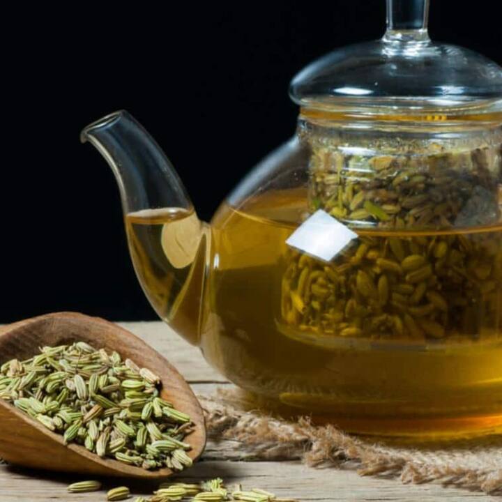 ਜਿਨ੍ਹਾਂ ਲੋਕਾਂ ਦਾ ਪੇਟ ਸਵੇਰੇ ਠੀਕ ਤਰ੍ਹਾਂ ਨਾਲ ਸਾਫ ਨਹੀਂ ਹੁੰਦਾ, ਉਨ੍ਹਾਂ ਨੂੰ ਸੌਂਫ ਨੂੰ ਪਾਣੀ 'ਚ ਉਬਾਲ ਕੇ ਸਵੇਰੇ ਖਾਲੀ ਪੇਟ ਪੀਣਾ ਚਾਹੀਦਾ ਹੈ।