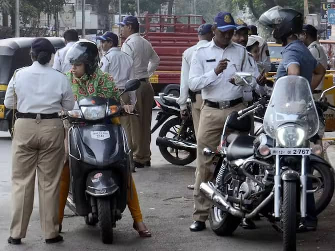 thane manoj jarange sabha maratha reservation traffic police change in route update news Thane Traffic : मनोज जरांगेंची तोफ ठाण्यात धडाडणार, पोलिसांकडून वाहतूक मार्गात बदल, शहरात 'या' ठिकाणी असेल प्रवेश बंद