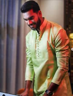 Venkatesh Iyer Engaged: KKR ਸਟਾਰ Venkatesh Iyer ਦੀ ਹੋਈ ਮੰਗਣੀ, ਰੋਮਾਂਟਿਕ ਤਸਵੀਰਾਂ ਨੇ ਖਿੱਚਿਆ ਧਿਆਨ