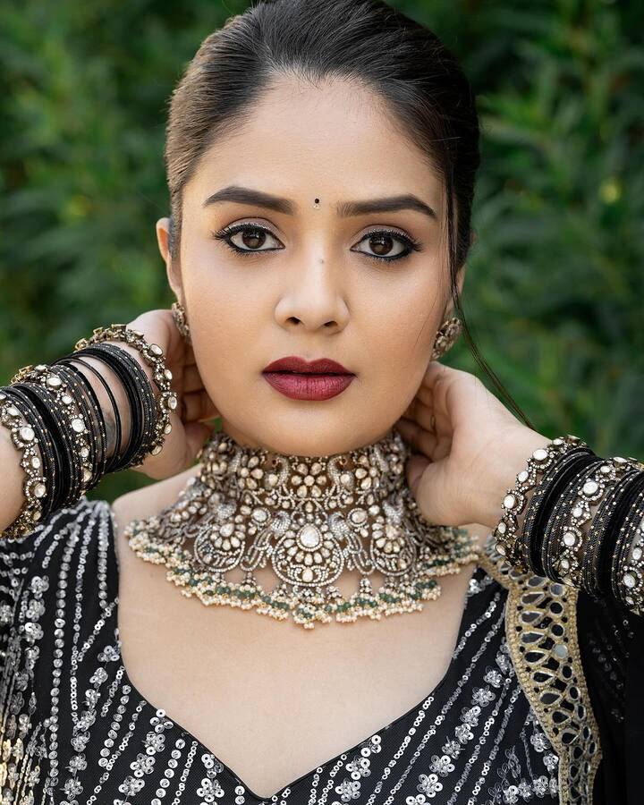 శ్రీముఖి లేటెస్ట్ ఫొటోలు - Images Credit: Sreemukhi/Instagram