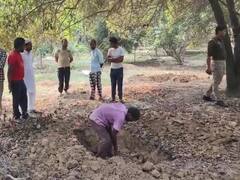 हरदोई में एक साल बाद कब्र से निकाला गया कंकाल, होगा पोस्टमॉर्टम, जानें- क्या है मामला