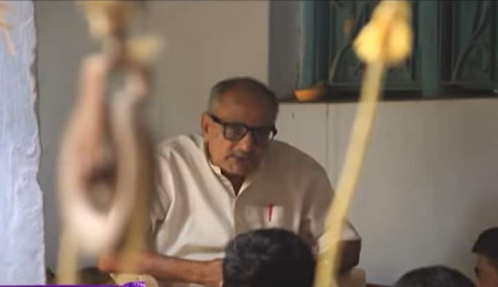 রামনগর উচ্চমাধ্যমিক বিদ্যালয়ের শিক্ষকতা করতেন শিক্ষক সুজিত চট্টোপাধ্যায়। প্রায় ৪০ বছর স্কুলে পড়ানোর পর অবসর নেন তিনি।