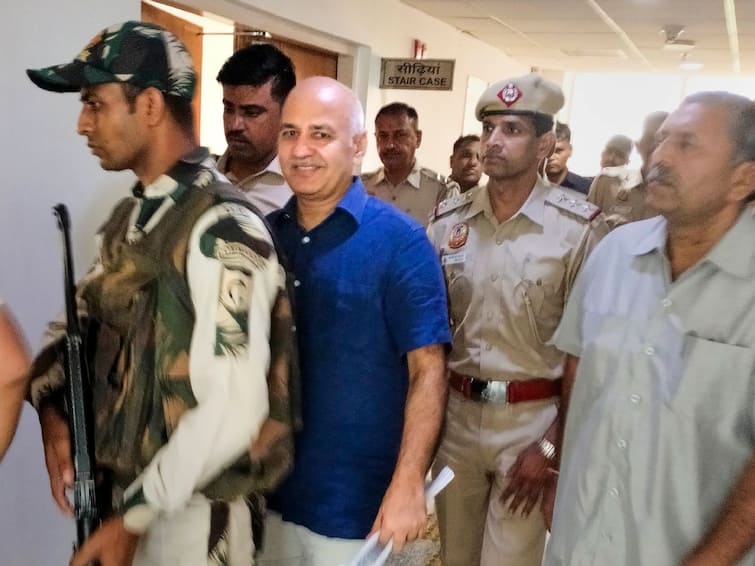 Delhi Court Extends Judicial Custody Of Manish Sisodia, Others Till Dec 11 In Excise Policy Case Delhi Court Extends Judicial Custody Of Manish Sisodia, Others Till Dec 11 In Excise Policy Case
