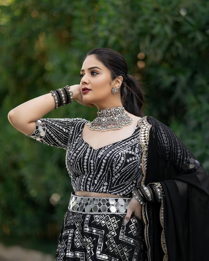 శ్రీముఖి లేటెస్ట్ ఫొటోలు - Images Credit: Sreemukhi/Instagram
