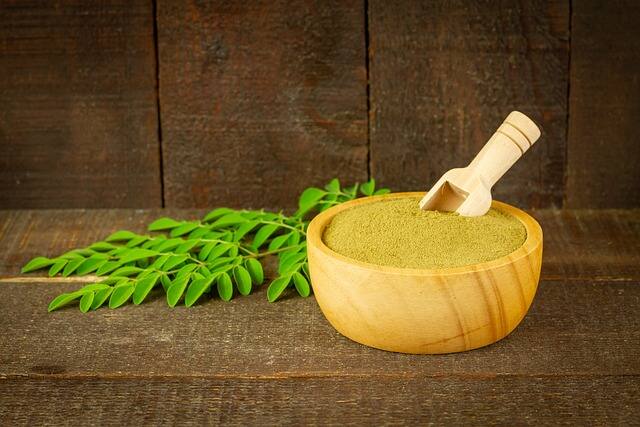 இங்கு வளரும் முருங்கை கீரை வெளிநாடுகளில் சூப்பர் ஃபுட்டாக கருதப்படுகிறது. முருங்கை கீரை பவுடர் கிலோ கணக்கில் ஏற்றுமதி செய்யப்படுகிறது.