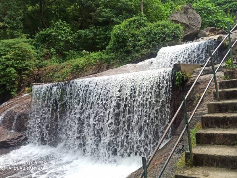 Kovai kutralalam reopens today after a week Tourists are happy TNN கோவை குற்றாலம் ஒரு வாரத்திற்கு பிறகு இன்று திறப்பு ; சுற்றுலா பயணிகள் மகிழ்ச்சி