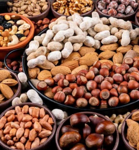Nuts Side Effects: Eating too many dry fruits can make you sick, let's know... Nuts Side Effects: Eating too many dry fruits can make you sick, let's know...