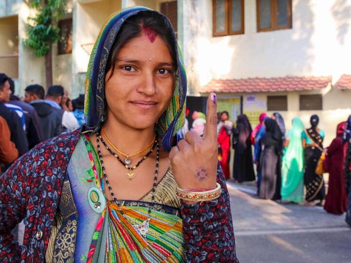 MP Election 2023 Congress Shivraj Singh Chouhan Claim Victory Over Increasing Women Voter Know What Expert Says ANN मध्य प्रदेश चुनाव में बढ़े वोटिंग प्रतिशत पर बीजेपी-कांग्रेस के अपने-अपने दावे, जानें क्या है विश्लेषकों की राय?