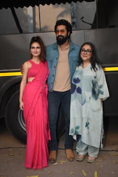 'Sam Bahadur': 'স্যাম বাহাদুর' ছবির প্রচারে ভিকি-ফাতিমা, সঙ্গী পরিচালক মেঘনাও