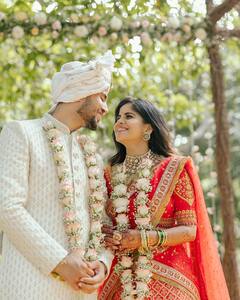 Amruta Deshmukh Prasad Jawade Wedding Photo : नात्यास नाव आपुल्या देऊ नकोस काही.. अमृता-प्रसादच्या लग्नाचा शाही थाट; पाहा फोटो