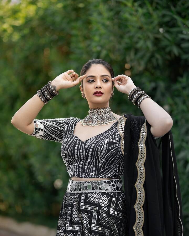 శ్రీముఖి లేటెస్ట్ ఫొటోలు - Images Credit: Sreemukhi/Instagram
