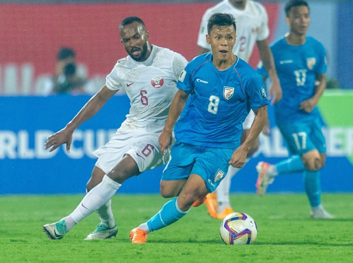 FIFA 2026 World Cup Qualifiers India vs Qatar Indian Football team lost by 0-3 against Qatar at Kalinga Stadium India vs Qatar: कतर से हारी भारतीय फुटबॉल टीम, 0-3 से गंवाया फीफा वर्ल्ड कप क्वालिफायर का दूसरा मुकाबला