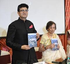 Poet, Lyricist And CBFC Chief Prasoon Joshi Releases Academician Dr Hema Joshi's Book- 'Do Palkon Ki Chhavn Main'