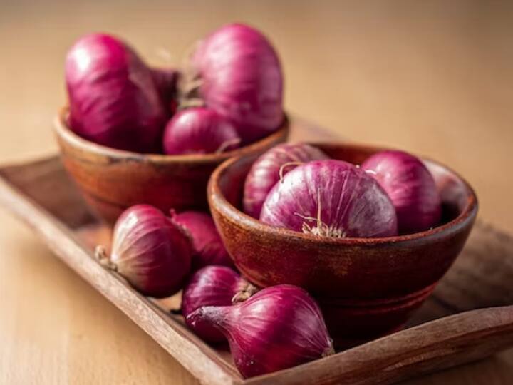 Unknown Onion Benefits : வெங்காயத்தை பற்றி நீங்கள் அறிந்திராத நன்மைகளை பற்றி பார்ப்போம்.