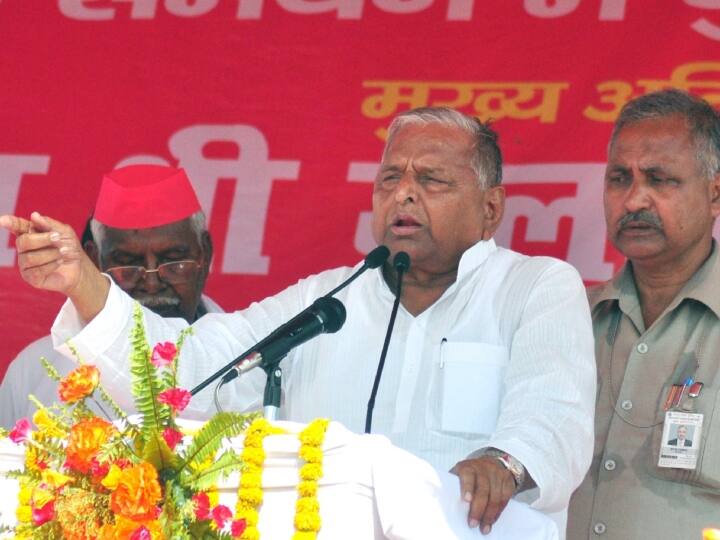 Etawah Akhilesh Yadav to lay foundation stone of memorial in Saifai on Mulayam Singh Yadav Birth Anniversary ANN Mulayam Singh Yadav Birth Anniversary: मुलायम सिंह यादव की जयंती आज, देशभर से 25 हजार जुटेंगे लोग, अखिलेश करेंगे स्मारक का शिलान्यास