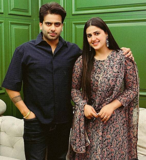 ਹਰਿਆਣਵੀ ਗਾਇਕਾ ਪ੍ਰਾਂਜਲ ਦਹੀਆ ਦੀ ਮਨਕੀਰਤ ਔਲਖ ਨਾਲ ਵਧ ਰਹੀ ਨੇੜਤਾ?