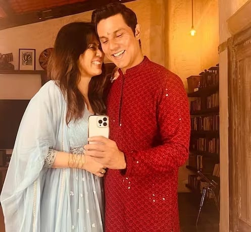 Randip Hudda वेडिंग: शादी के बंधन में बंधने जा रहे हैं रणदीप हुडा, देखें कपल की रोमांटिक तस्वीरें Randip Hudda वेडिंग: शादी के बंधन में बंधने जा रहे हैं रणदीप हुडा, देखें कपल की रोमांटिक तस्वीरें