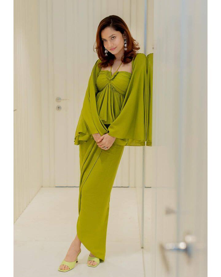 अंकिता लोखंडे आणि सुशांत सिंह राजपूतची 'पवित्र रिश्ता' या मालिकेच्या सेटवर पहिल्यांदा भेटले. मालिकेतील अर्चना-मानवच्या ऑनस्क्रीन केमिस्ट्रीप्रमाणे त्यांची ऑफस्क्रीन केमिस्ट्रीही फुलत गेली.