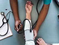 Health: ਅਚਾਨਕ ਘੱਟ ਹੋ ਜਾਵੇ ਬੀਪੀ, ਹਲਕੇ ਵਿੱਚ ਨਾ ਲਓ, ਹਾਰਟ ਅਟੈਕ ਜਾਂ ਬ੍ਰੇਮ ਹੈਮਰੇਜ ਦਾ ਹੋ ਸਕਦਾ ਖਤਰਾ