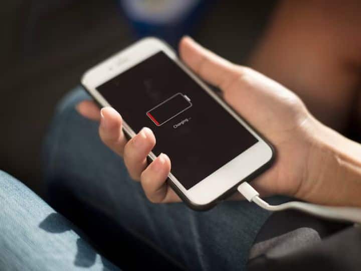 How to check battery health of your Android mobile phone here is step by step guide आपके एंड्रॉइड फोन की बैटरी कितनी घिस गई है? ऐसे जान सकते हैं आप