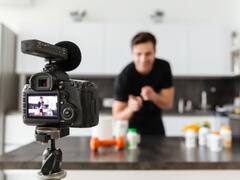 Vlogger या सोशल मीडिया इन्फ्लुएंसर हैं तो वीडियो एडिटिंग से जुड़ी ये ट्रिक्स अभी जान लीजिए