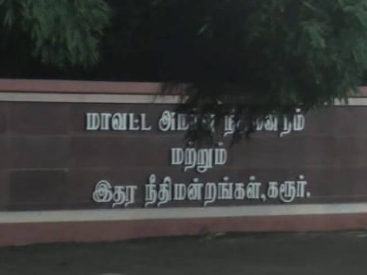 Man arrested for adventure on two-wheeler in Karur TNN TVS 50-யில் சாகசம்..வைரலான வீடியோ - கரூரில் பாண்டியனை பிடித்த போலீஸ்