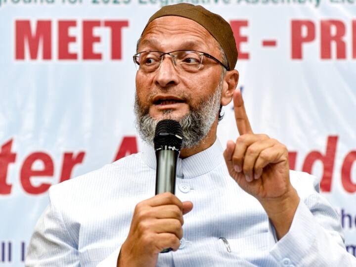 Asaduddin Owaisi  On Akbaruddin Owaisi Threatens Police Video Telangana Election 2023 'दस बजकर एक मिनट हो रहा है तो...', भाई अकबरुद्दीन ने पुलिस को धमकाया तो बचाव में असदुद्दीन ओवैसी ने क्या कहा?