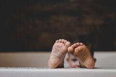 Health Tips : थंडीच्या दिवसात 'गरम' की 'थंड' कोणत्या पाण्याने अंघोळ करावी?