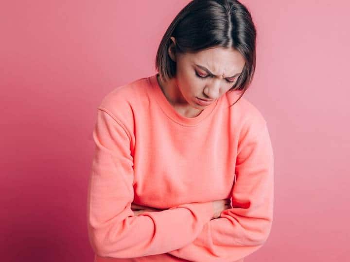 Why do periods hurt more during winter Top 5 tips to manage menstrual cramps Myth Vs Truth: क्या सर्दियों में बढ़ जाता है पीरियड्स का दर्द, जानें रिसर्च क्या कहता है?