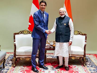 India Resumes E-Visa Services For Canadians After 2-Month Pause E-Visa: முடிவுக்கு வருகின்றதா பனிப்போர்? கனடா நாட்டினருக்கு  இ - விசா வழங்க இந்தியா அனுமதி