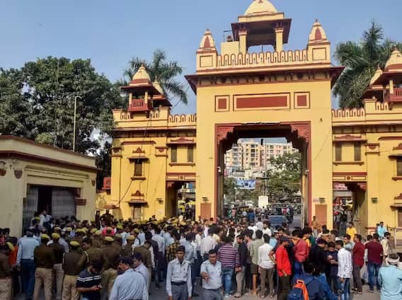Varanasi: खतरे में IIT-BHU की सुरक्षा, छठ पूजा पर छात्रा के साथ फिर छेड़छाड़, हटाया गया बस ड्राइवर Varanasi: खतरे में IIT-BHU की सुरक्षा, छठ पूजा पर छात्रा के साथ फिर छेड़छाड़, हटाया गया बस ड्राइवर