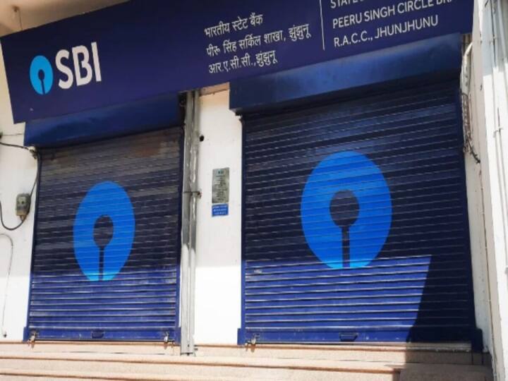 Bank Holidays in December 2023 Banks to remains closed for 18 days in December see the list Bank Holidays in December 2023: ડિસેમ્બર મહિનામાં બેંકમાં રજાની ભરમાર, લિસ્ટ જઈને કરી લો કામનું પ્લાનિંગ!